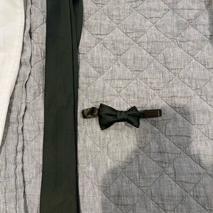 Forrest green men’s tie and infant bow tie
